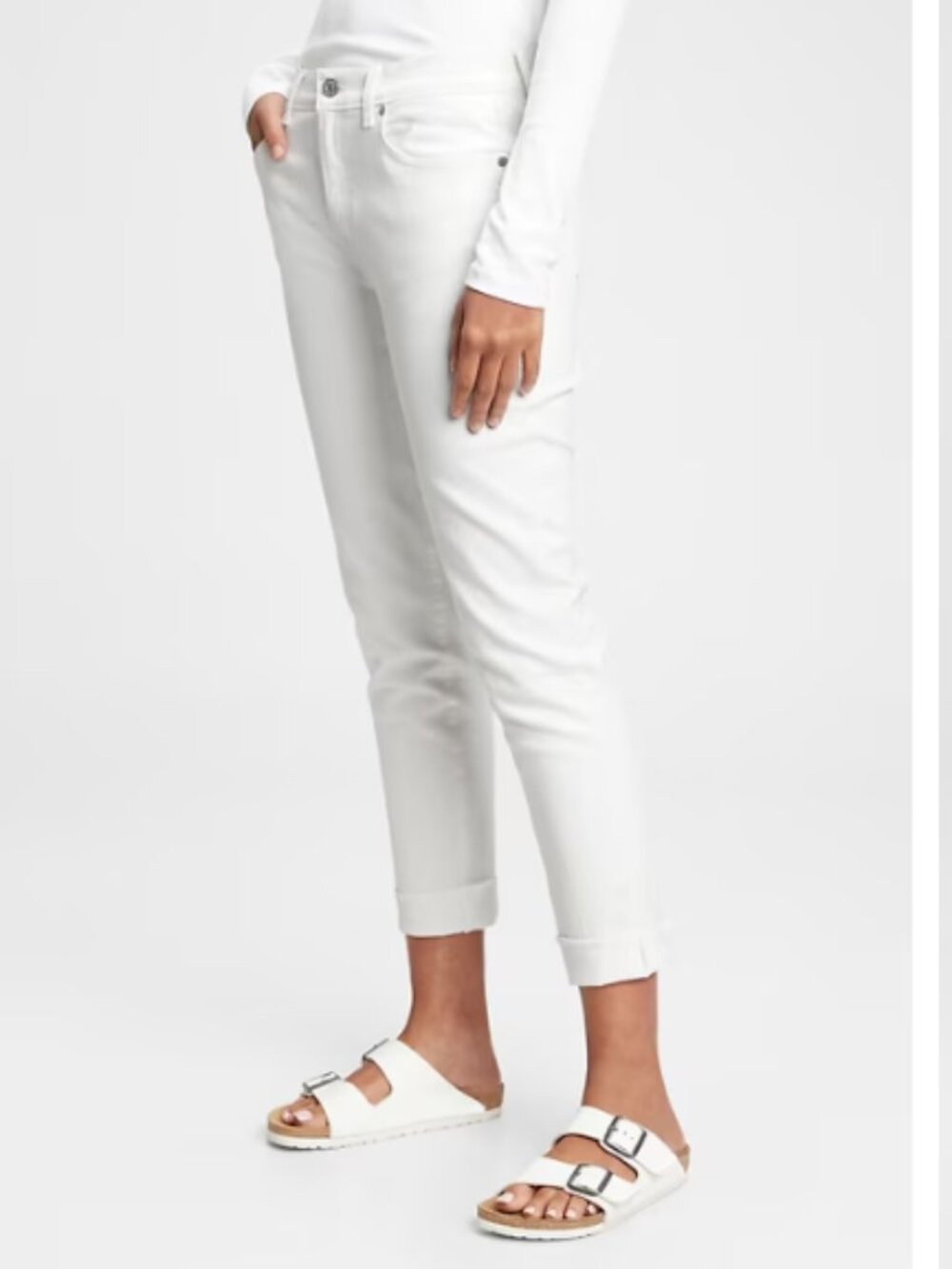 Gap Classic White Girlfriend Mid-rise Straight-Leg Jeans 29